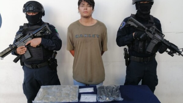 Detenido cuando ofrecía droga a estudiantes en Playa del Carmen