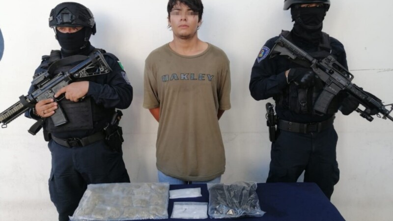 Detenido cuando ofrecía droga a estudiantes en Playa del Carmen