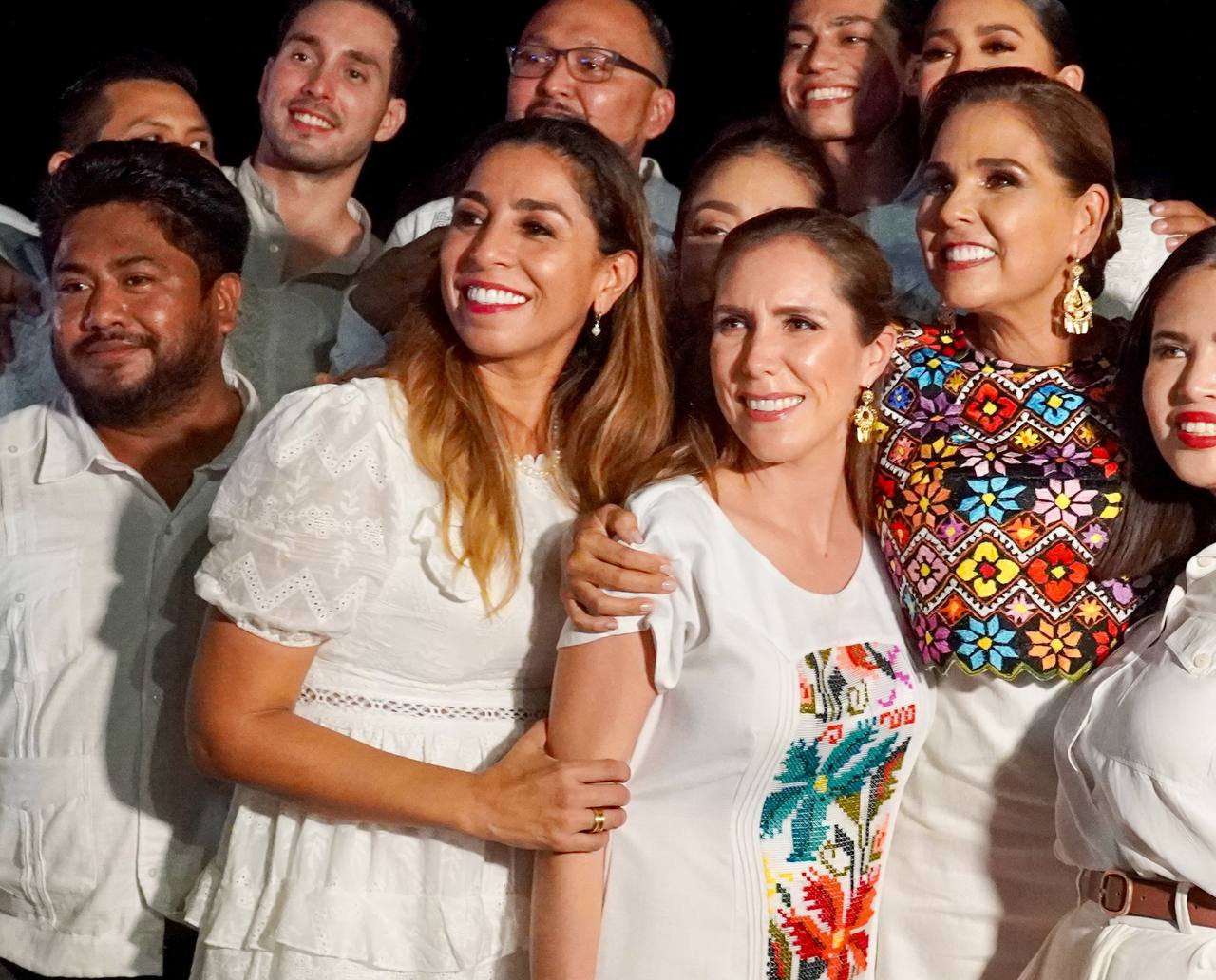 Reconoce Marybel Villegas un año histórico de Mara Lezama al frente del Gobierno de Quintana Roo; la senadora estuvo presente en el Primer Informe.