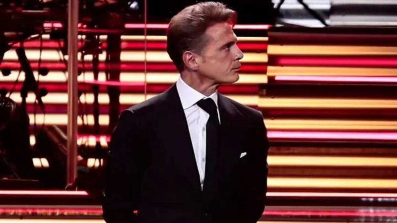 ¿Ya está dando el viejazo? Captan a Luis Miguel con arrugas