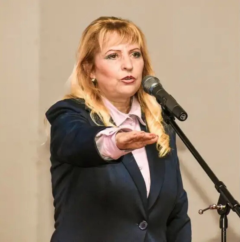 La alcaldesa panista de Cotija, Yolanda Sánchez, fue liberada la mañana de este martes en la población de Villamar.