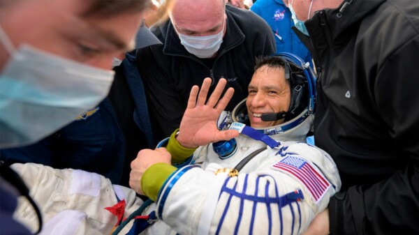 Récord de astronauta salvadoreño de permanencia en el espacio