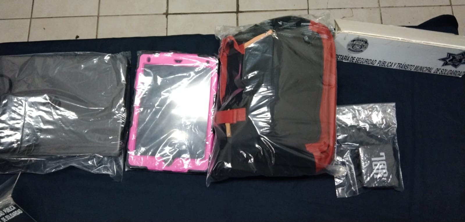 En Playa del Carmen dan con tres ladrones gracias al GPS; roban bolso con artículos digitales que fueron ubicados por su dueña.