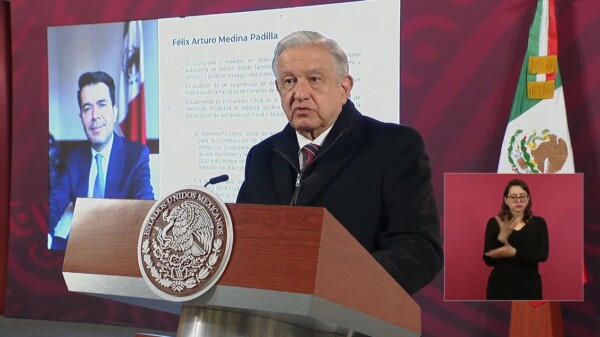 Confirma AMLO renuncia de Encinas; lo sustituye Medina