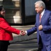 Pide AMLO a ministros explicar por qué ganan $700 mil mensuales