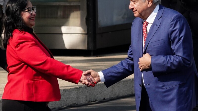 Pide AMLO a ministros explicar por qué ganan $700 mil mensuales