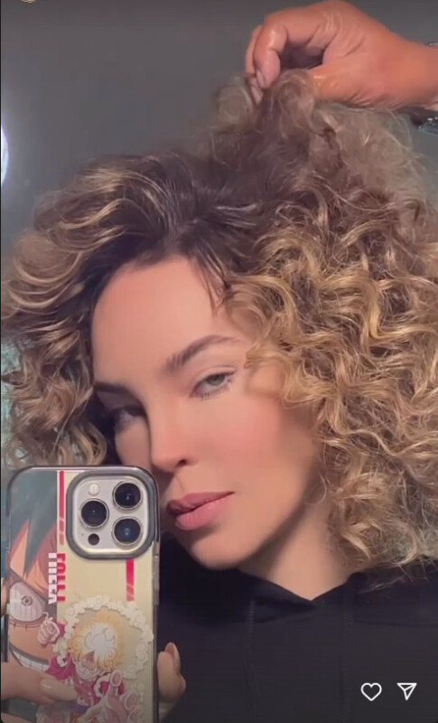 Belinda se despide de su larga cabellera lacia