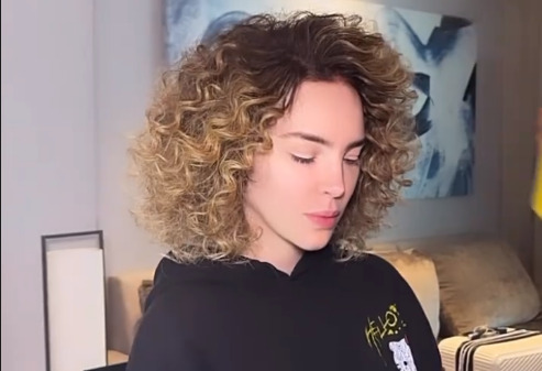 Belinda se despide de su larga cabellera lacia