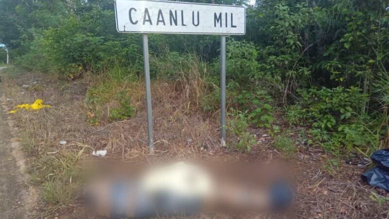 Hallan un cadáver embolsado en Bacalar