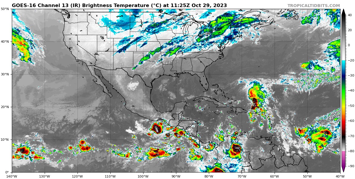 Pronóstico del clima para hoy domingo 29 de octubre 2023 en Quintana Roo; cielo parcialmente nublado con chubascos.