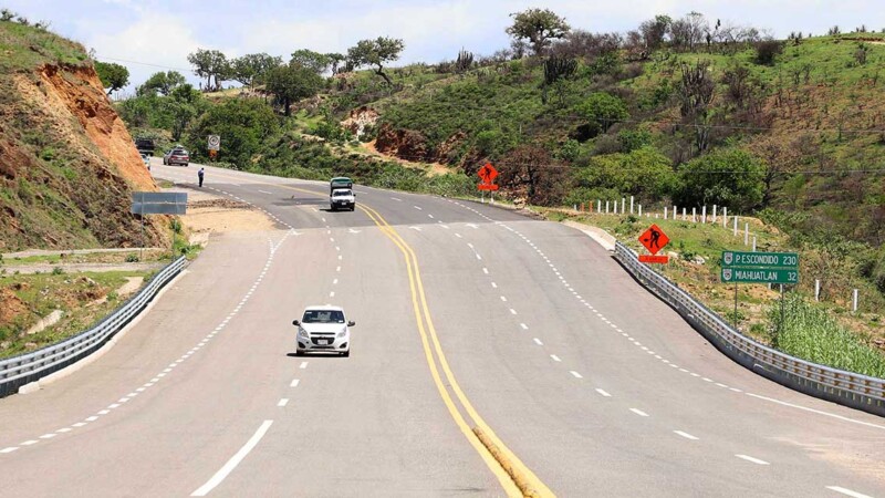 “Carretera Oaxaca-Puerto Escondido se inaugurará en noviembre”