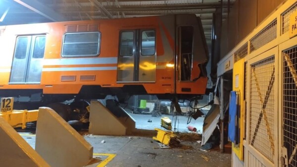 Choca convoy del Metro en la CDMX