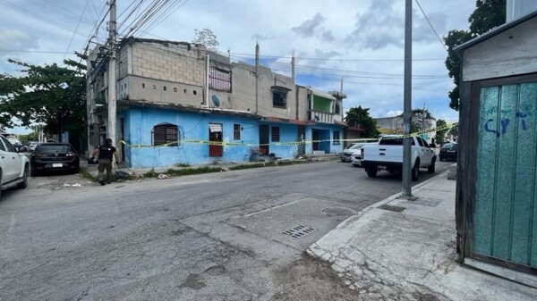 Decomisan droga y detienen a cuatro en un cateo en Playa del Carmen