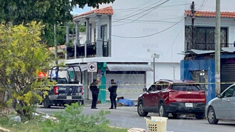 Ejecutan a balazos a una persona en la SM 101 de Cancún