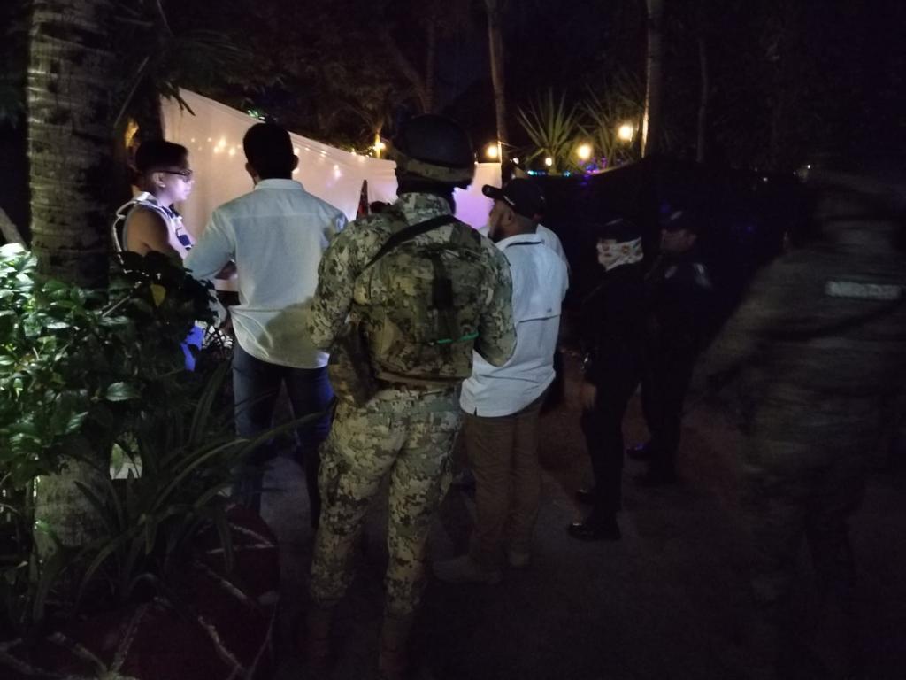 Frustran fiesta clandestina de halloween con menores en Cozumel; siete personas fueron puestas a disposición del Ministerio Público.