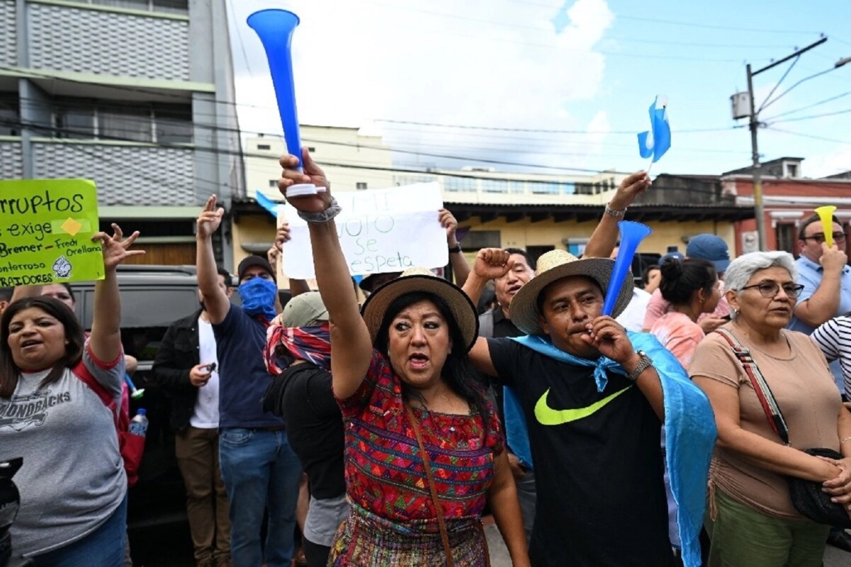 El fin de semana continuaron las protestas en Guatemala para exigir la renuncia de la fiscal general Consuelo Porras y el cese del hostigamiento al tribunal electoral.