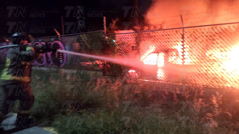 Presunto robo de cable genera incendio en predio usado por CFE en Cancún