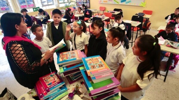 Desecha SCJN amparo de Chihuahua contra libros de texto