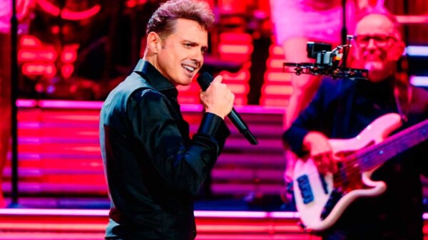 ¿Luis Miguel pospondrá concierto para ir a la boda de Michelle Salas?