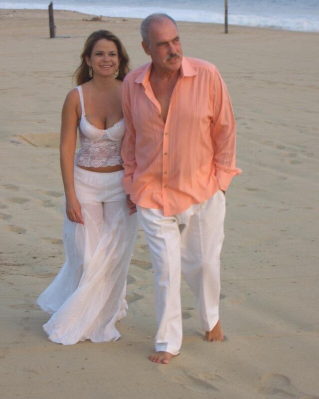 Tras paso de Otis en Acapulco, no localizan a Margarita Portillo, viuda de Andrés García