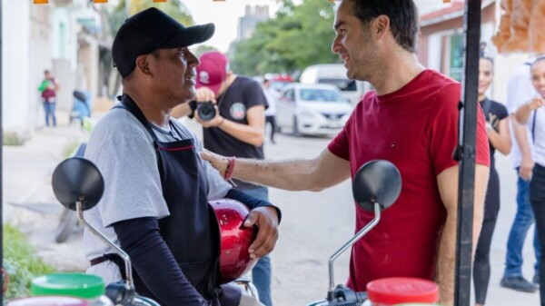 Diego Castañón recorre por segunda ocasión colonias y comunidades de Tulum