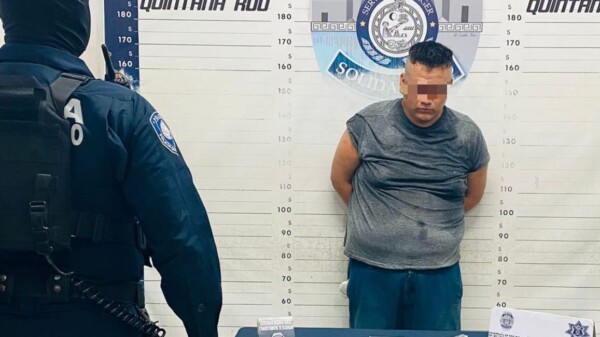 Frustran robo a una farmacia en Playa del Carmen.