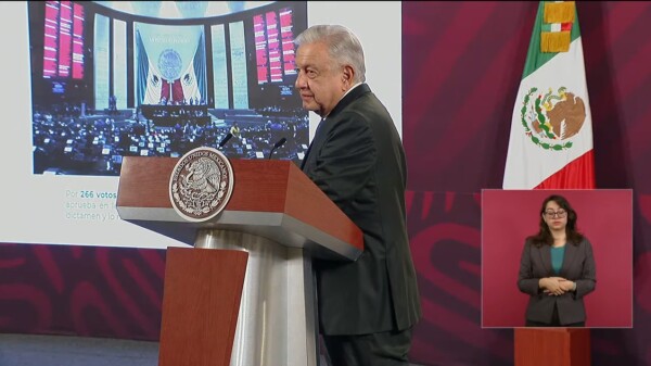 AMLO, “contentísimo” tras aprobación del PEF 2024