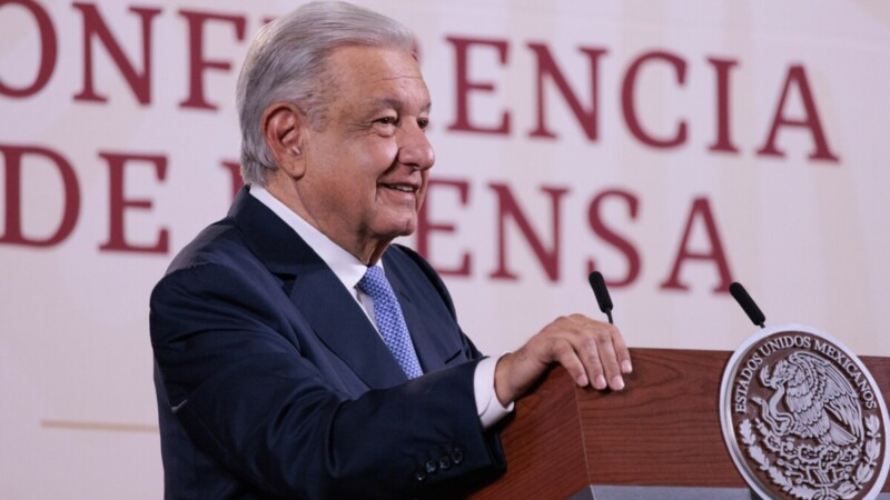 Urge AMLO al Poder Judicial resolver adeudo de Tv Azteca