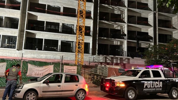 Muere trabajador al caer en una obra de la avenida Nader