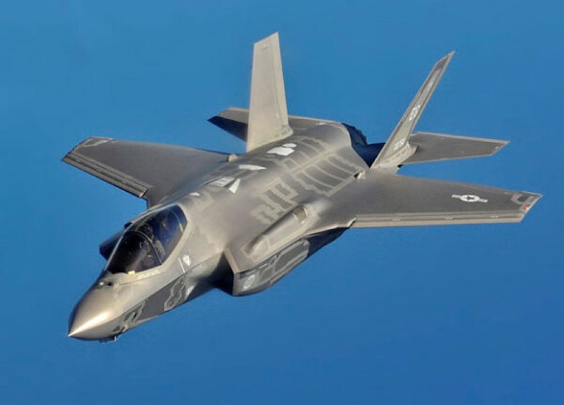 Imagen del Lockheed Martin F-35 Lightning II: un avión de combate polivalente con capacidad furtiva de quinta generación. Imagen: Wikipedia