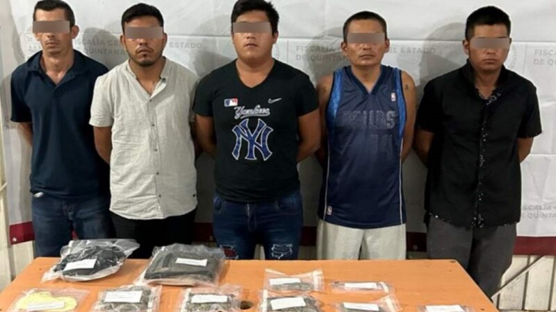 Detienen a cinco durante un cateo a una narcotiendita en Cancún