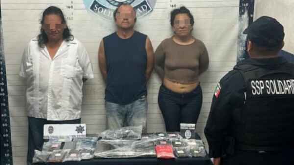 Detienen a dos hombres y una mujer por el delito de trata en Playa del Carmen.