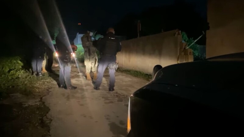 En Cancún rescatan a trabajadores de Migración privados de la libertad