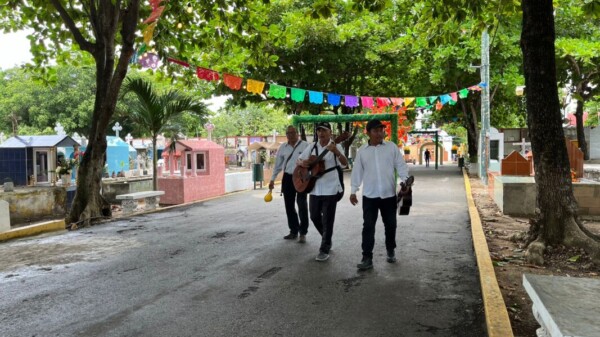 Esperan panteones recibir entre mil y 2000 visitantes por el Día de Muertos