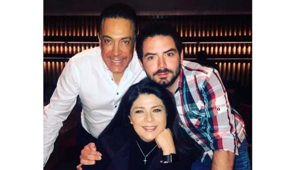 José Eduardo Derbez reacciona a los rumores de separación de Victoria Ruffo y Omar Fayad