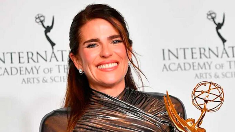 Karla Souza lanza poderoso mensaje sobre la maternidad