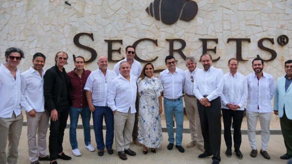 Agradece Mara Lezama la confianza de inversión en Quintana Roo y corta listón del Hotel Secrets Tulum Resort & Beach Club