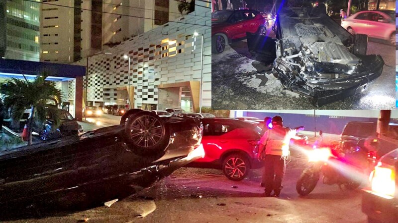 Violento choque en centro de Cancún deja daños a dos vehículos