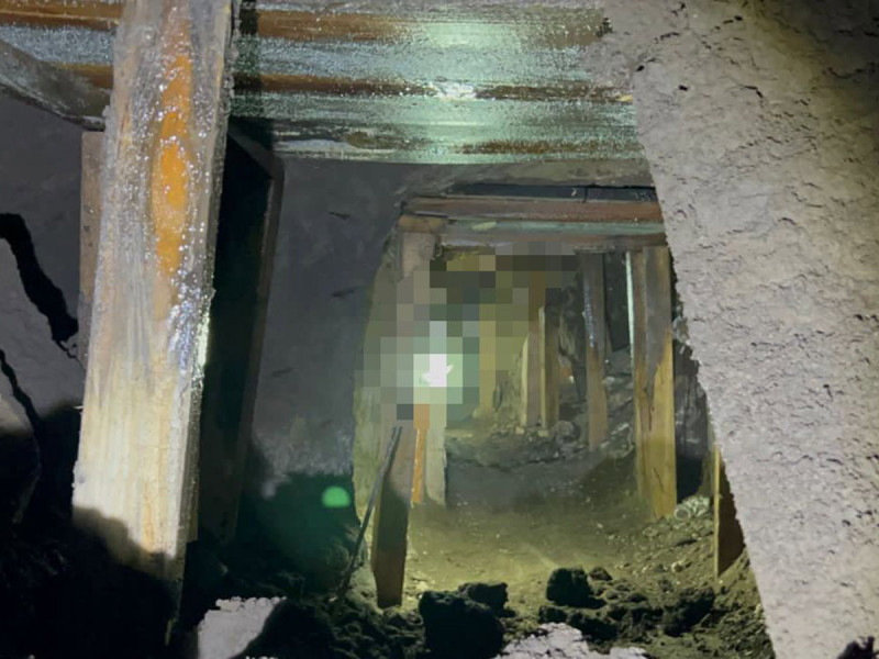 Descubren ‘huachitúnel’ que conectaba a toma para ordeñar ducto de hidrocarburo; la estructura mide 4 metros de profundidad y 70 metros de longitud.