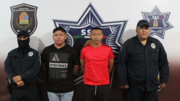 Detienen a dos sujetos por agredir a policías en Cancún