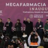 Inaugura AMLO la megafarmacia, la panacea contra la corrupción