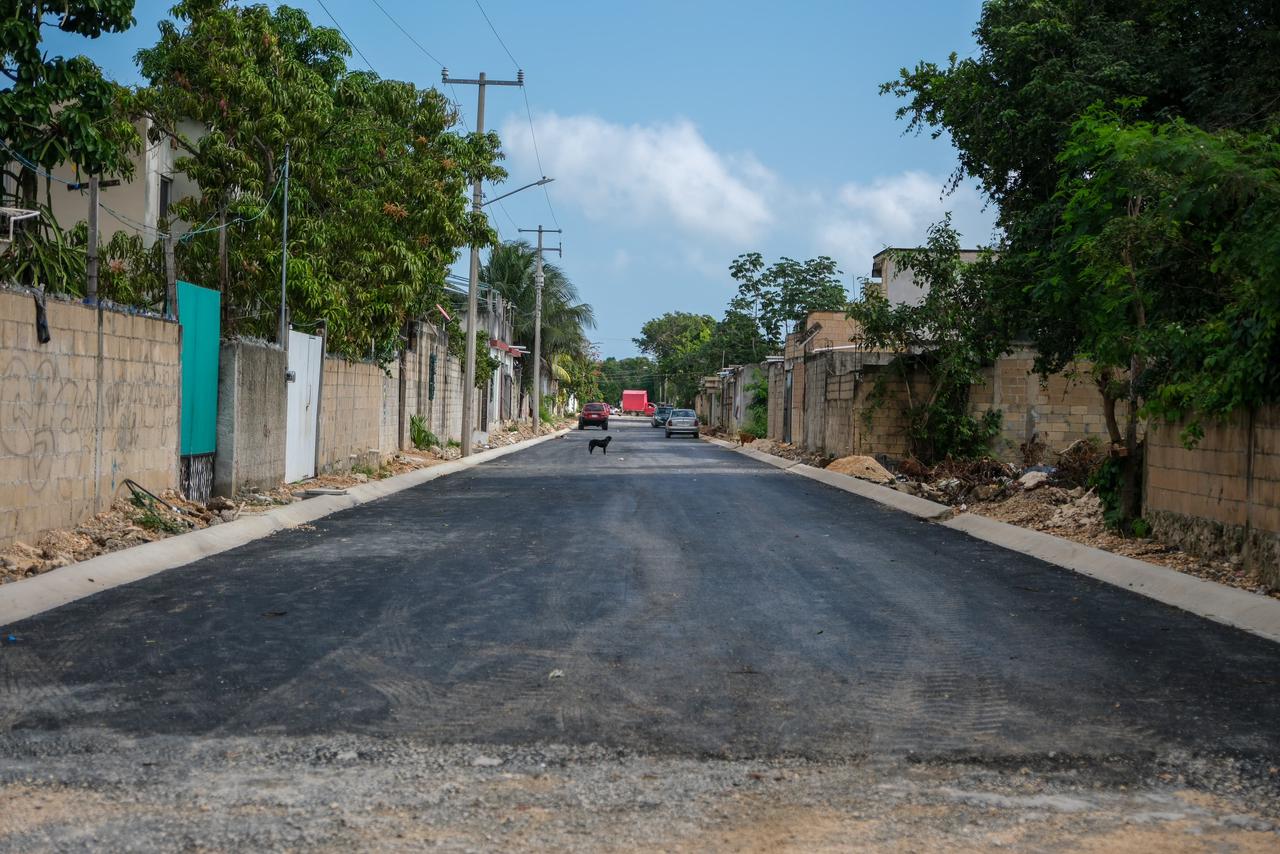 Son 25 mdp para la avenida Río Hondo, de la colonia Tierra y Libertad recién regularizada, para que las familias vivan en mejores condiciones de bienestar.