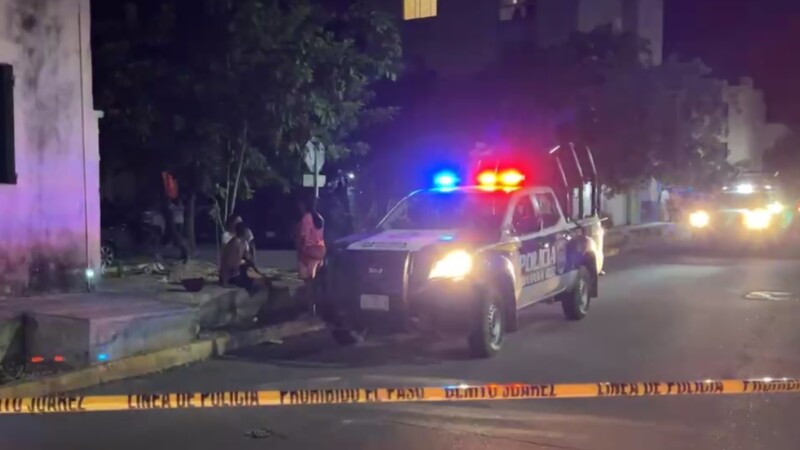 Baleado a las puertas de su vivienda en Paseos del Mar en Cancún