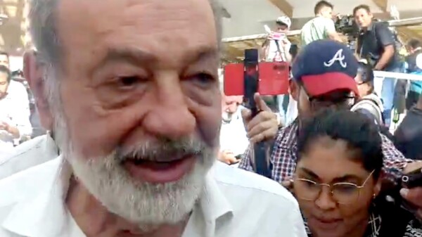 En Tulum, rechaza Carlos Slim jornada laboral de 40 horas