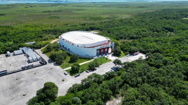 Invierte Mara Lezama 46 MDP en rehabilitación del Poliforum “Benito Juárez” de Cancún