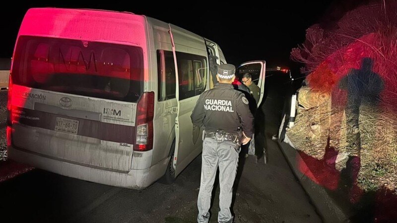 Rescatan a cinco iraníes y detienen al ‘pollero’ de origen haitiano