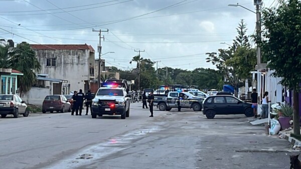Asesinan a balazos a un hombre en Villas Otoch en Cancún