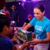 Festeja Ana Paty Peralta posada navideña con niñas y niños de Fundación Aitana