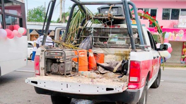 Pirotecnia causa explosión de unidad de Bomberos de Cancún