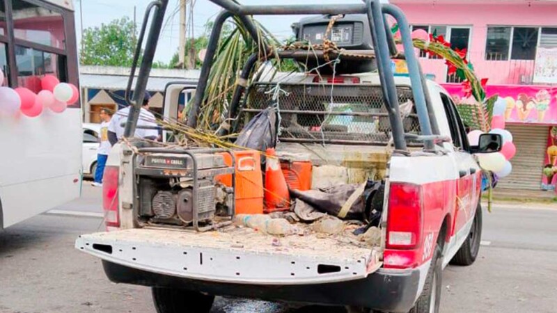 Pirotecnia causa explosión de unidad de Bomberos de Cancún